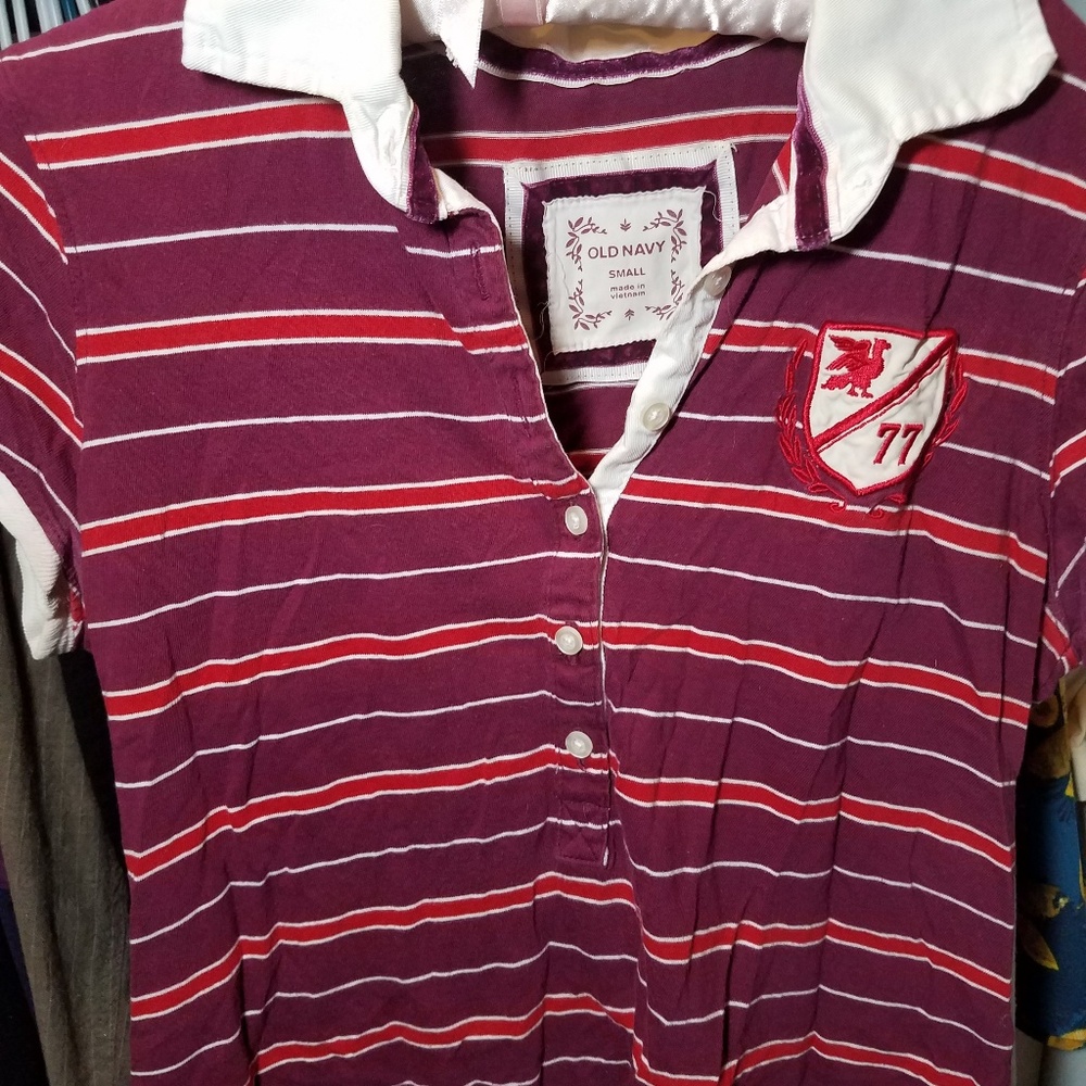 Small collared top red purple